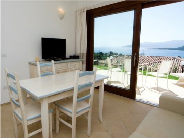 sardinie - vakantiehuis noord sardinia aan zee - resort palau (8).jpg
