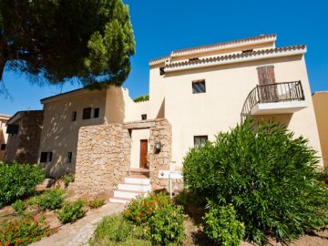 vakantie appartement sardinie - residence pineta uno - baja sardinia (2).jpg