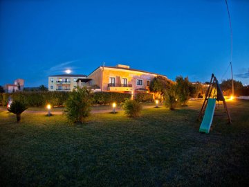 6. gardens in front of the hotel.jpg
