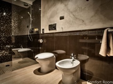 comfort room - la maddalena - sardinie (2).jpg