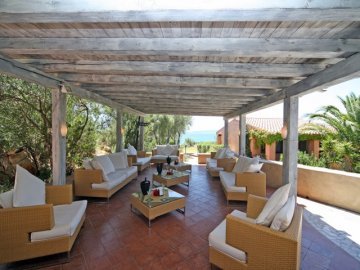 vakantiehuisje-sardinie-aan-zee-baia-salinedda-sardinia4all.jpg