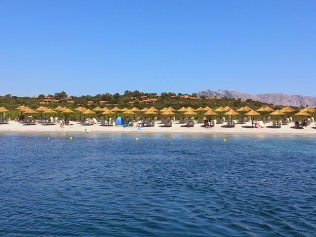 vakantiehuisjes-sardinie-san-teodoro-baia-salinedda (2).jpg