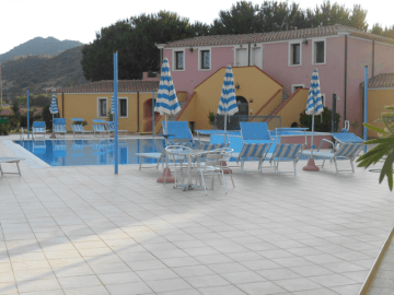 hotel_appartementen_sardinie_rejna_cardedu.png