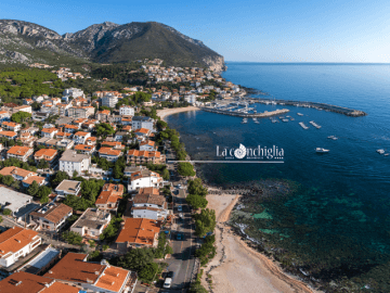 cala gonone - hotel la conchigia.png