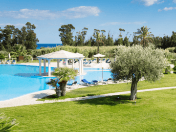pool-resort-sardinia-costa-rei.png