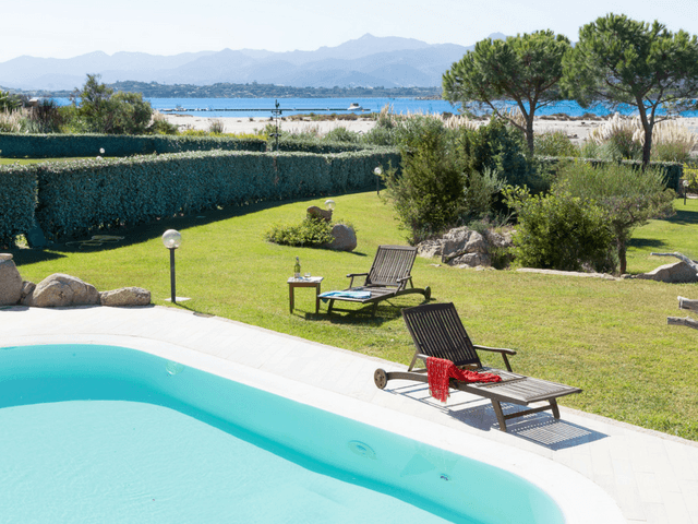 vakantiehuis met zwembad op sardinie - villa capo coda cavallo (29).png