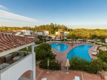 hotel-sardinie-aan-zee-hotel corte-bianca (4).png