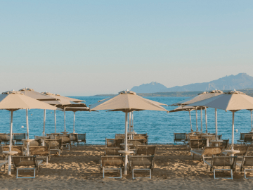 club-hotel-aan-zee-sardinie (1).png
