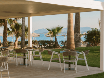 club-hotel-aan-zee-sardinie (2).png