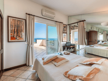 vakantiehuis-met-zwembad-cala-gonone (9).png