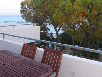huisje op sardinie aan zee - appartement lungomare orosei - sardinia4all (3).png