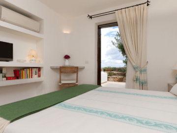 huis aan het strand op sardinie - beach villa golfo aranci - sardinia4all (27).png