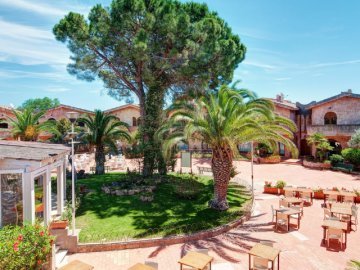 apartments piazza italia costa rei - sardinia4all (6).png