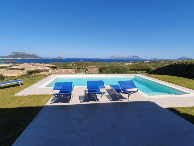 vakantiehuis met zwembad in golfo aranci - sardinie (26).png