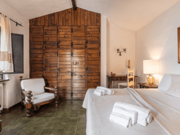 luxe huis sardinie met zeezicht en zwembad (18).png