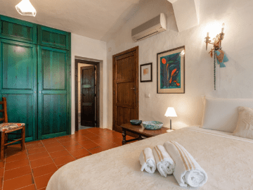 luxe huis sardinie met zeezicht en zwembad (14).png