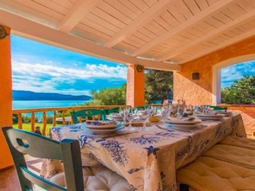 villa cannigione - sardinia4all (1).jpg