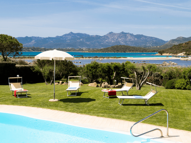 vakantiehuis met zwembad op sardinie - villa maresol (5).png