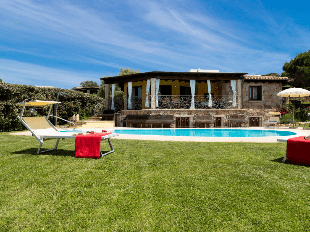 vakantiehuis met zwembad op sardinie - villa maresol (23).png