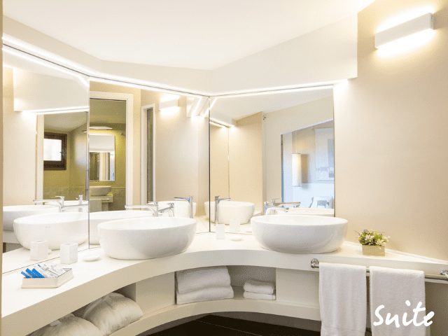 suite hotel baia di nora, pula - sardinie (4).png