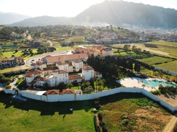 Luchtfoto - Tarthesh Hotel - Guspini - Sardinië