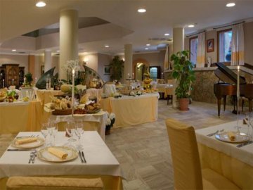 Restaurant - Hotel Arathena - San Pantaleo - Sardinië
