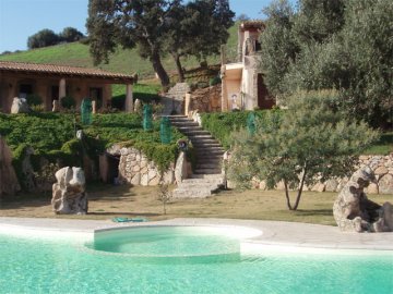 Zwembad - Hotel Funtana Abbas - Luras - Sardini&euml;  