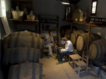 Wijnkelder - Hotel Lucrezia - Riola Sardo - Sardinië 