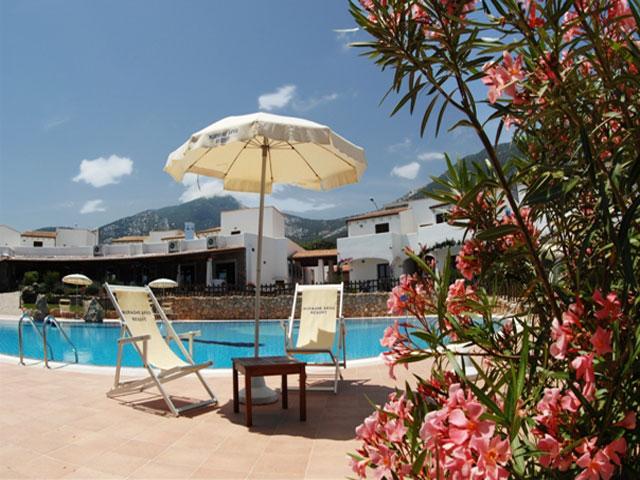 Zwembad - Hotel Nuraghe Arvu Resort - Cala Gonone - Sardinië 