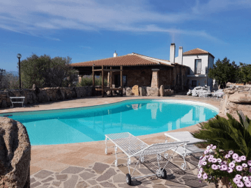 sardinie - huis met eigen zwembad - sardinia4all (2).png