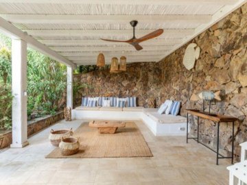Villa Bouganvillea, Castiadas